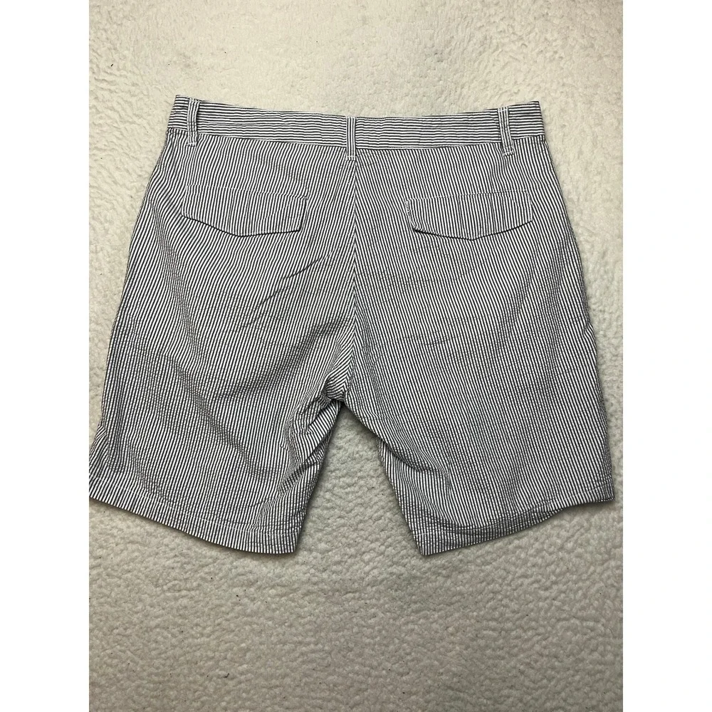 U.S. Vintage Shorts Mens Medium Blue White Seersucker Striped Cotton Casual 1965